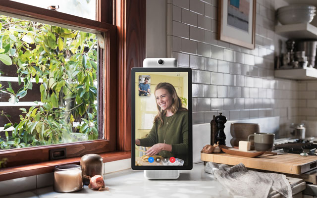 Facebook Portal+