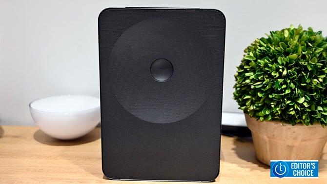 The Samsung Music Studio 7 charcoal black rectangular housing is minimalist and stately.