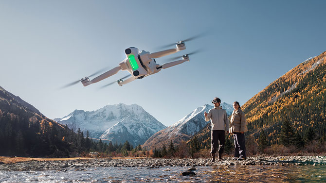 Flying the Antigravity A1 drone