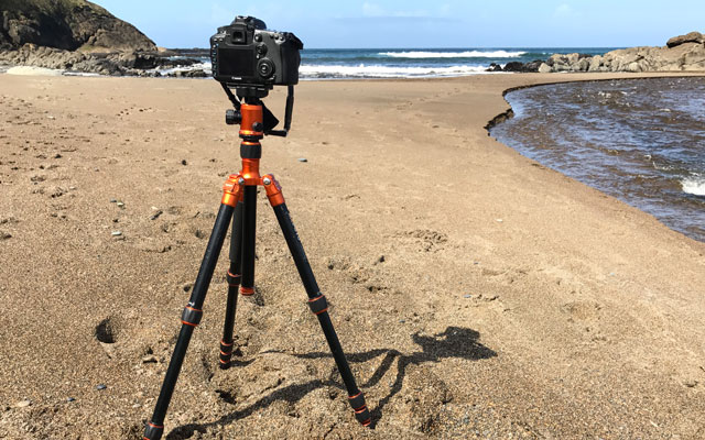 Best Tripod for DSLRs with Lightweight Lens: MeFoto Roadtrip Classic A1350