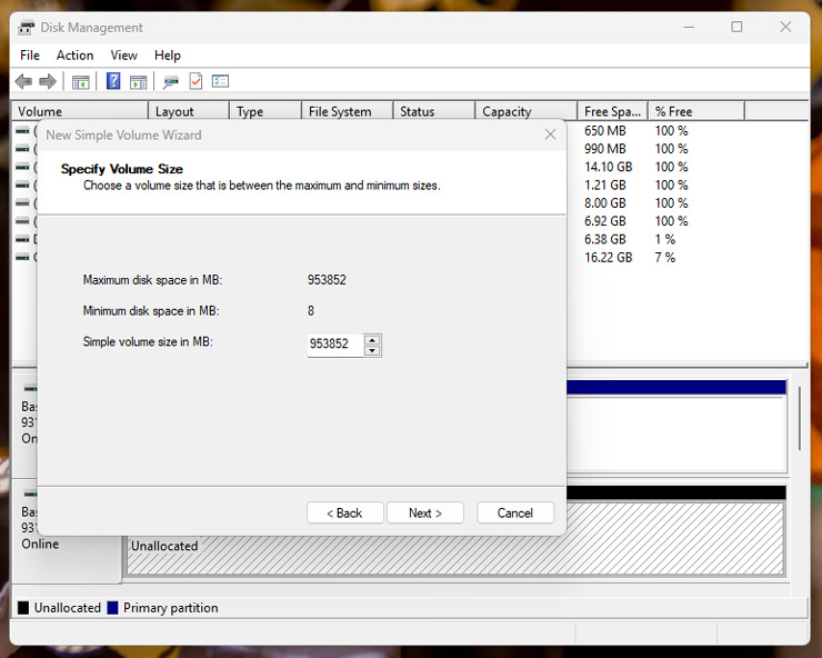 Screenshot of Disk Management showing the window for specifying volume size. There is the maximum disk space, minimum disk space and then the option to choose a size for the volume.
