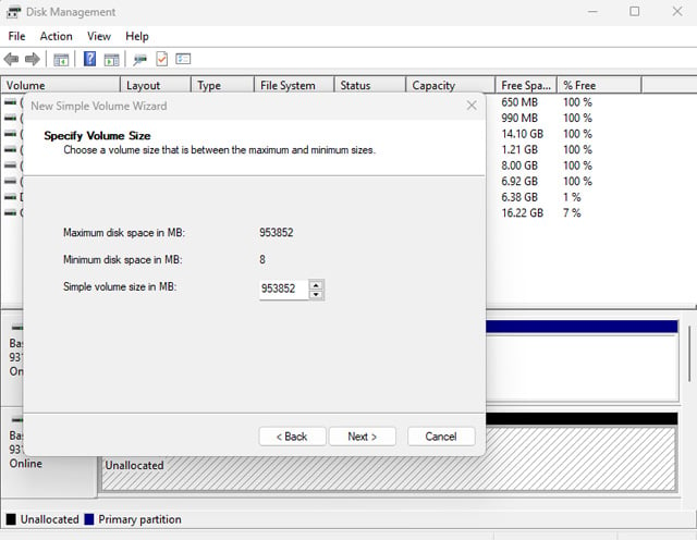 Screenshot of Disk Management showing the window for specifying volume size. There is the maximum disk space, minimum disk space and then the option to choose a size for the volume.