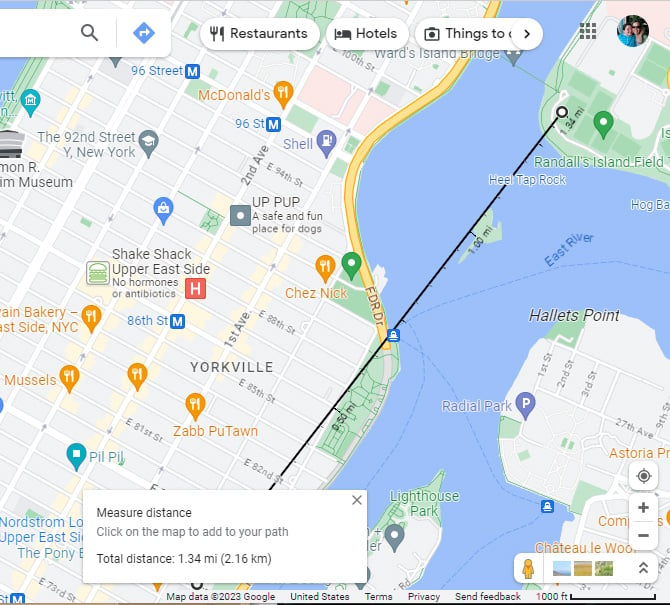 Screenshot of Google Maps in the Chrome desktop browser showing the distance between two points.