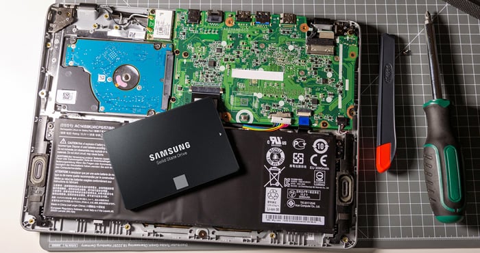 Instruere side Et bestemt How to Replace Your Hard Drive with an SSD to Make your Laptop Faster -  Techlicious