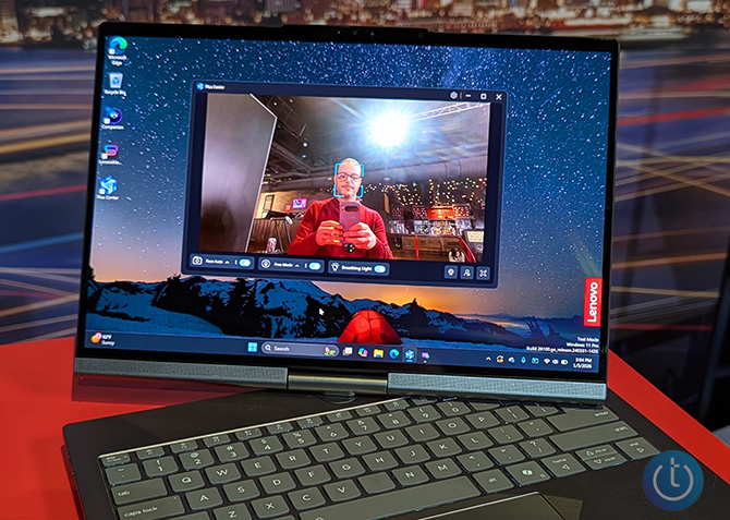 ThinkBook Plus Gen 7 Auto Twist show the photographer's face in brackets, indicating its following him. 