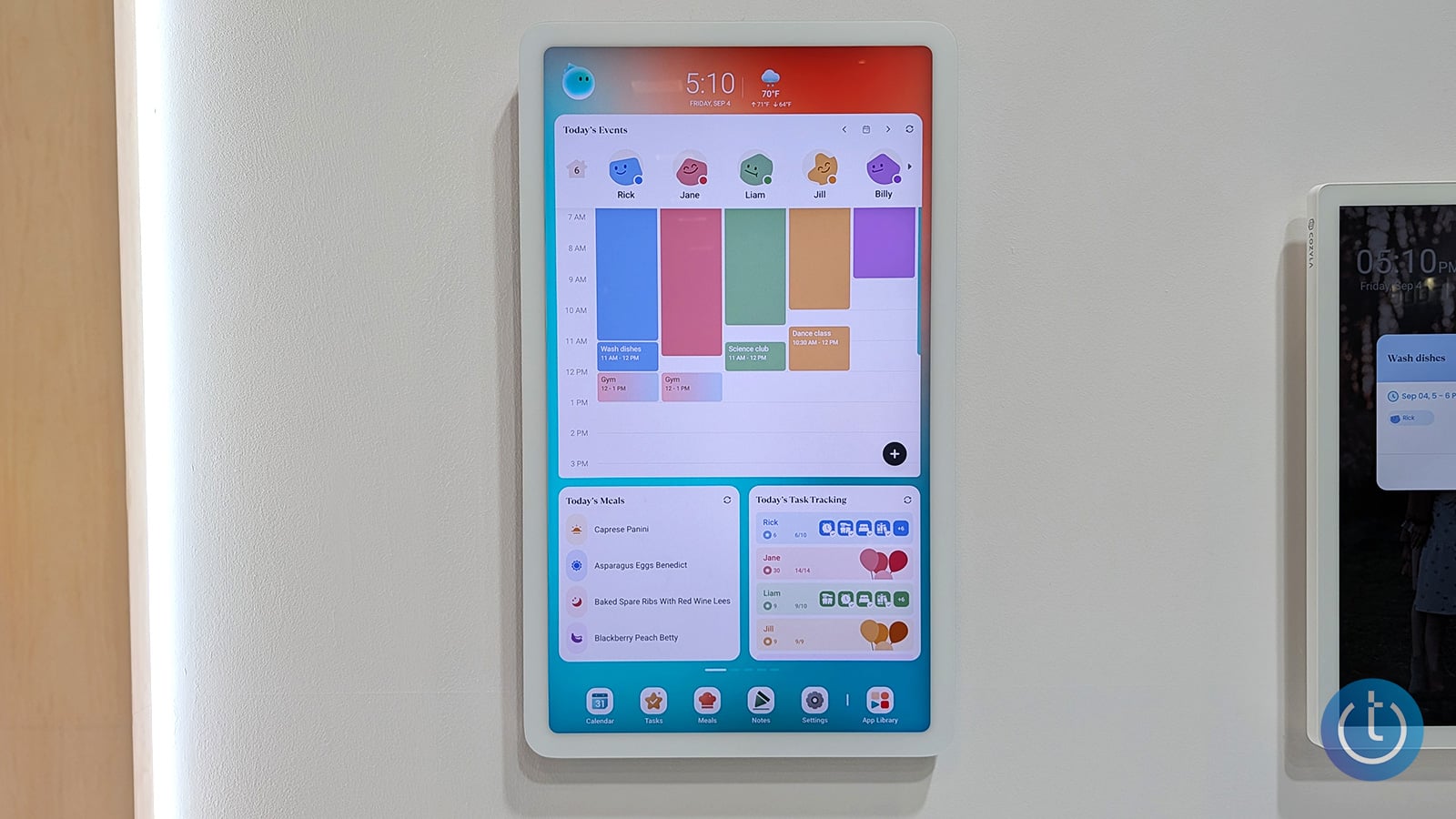Cozyla Calendar Plus 3