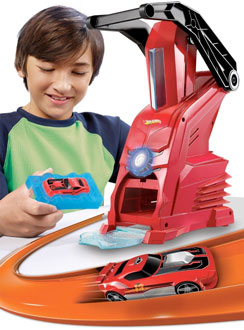 Hot Wheels Car Maker Playset 
