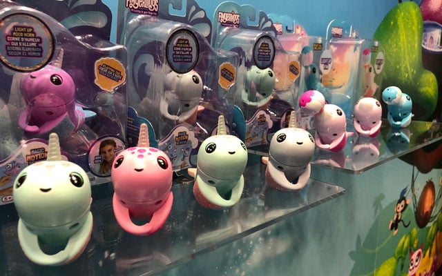 WowWee Fingerlings Narwhals