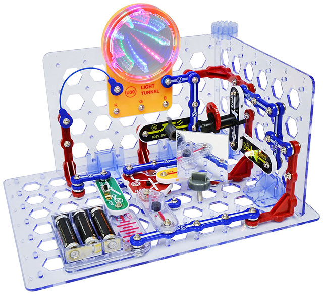 Techlicious Gift Guide: Snap Circuits 3D Illumination Electronics Discovery Kit