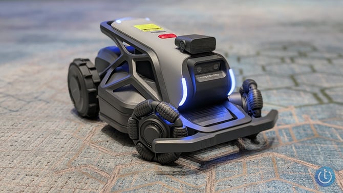 The Airseeker Tron is show from the front right with a clear view of the segmented wheel.