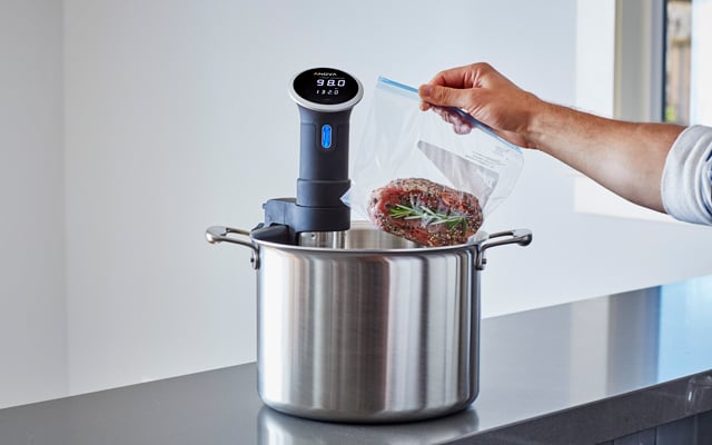 Anova Sous Vide  Precision Cooker