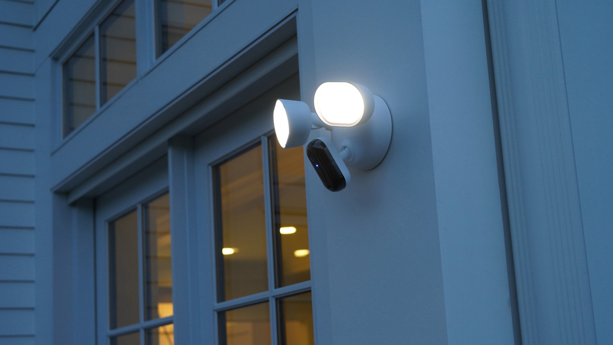Arlo Customers Get a Less Expensive Option for a Floodlight Camera