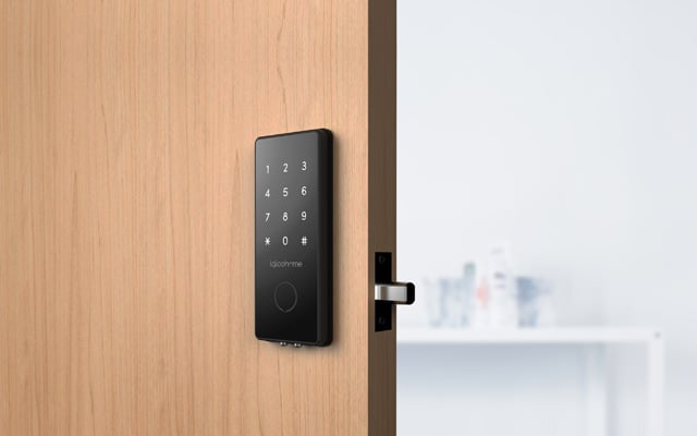 Best for Airbnb hosts: Igloohome smart deadbolt 2S