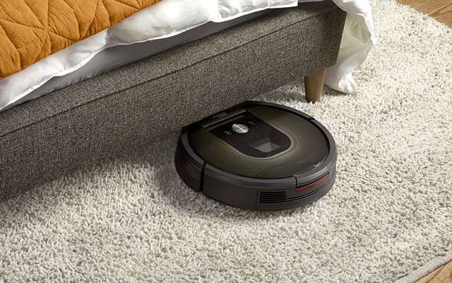 Robotic vacuum cleaner with HEPA filter: Roomba 980