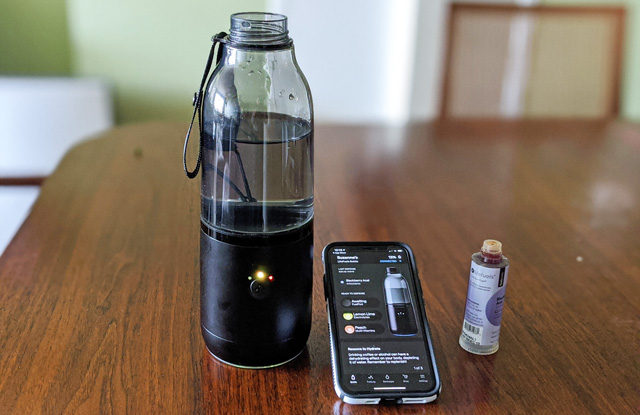 Smart Water Bottle: LifeFuels The Bottle