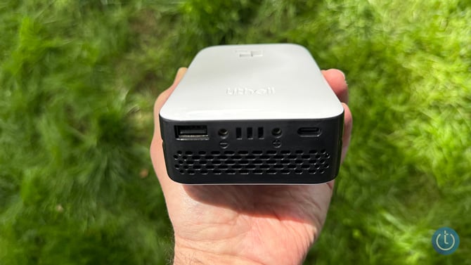 Litheli U20 battery is see with USB-C and  USB-A ports