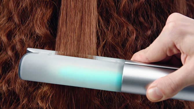  L'Orèal Light Straight + Multi-styler straightening hair