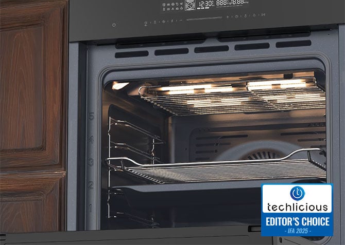 Cutaway of the Midea G3 Graphene Built-in Wall Oven with the door open. The Techlicious Editor's Choice Award logo is in the lower left.