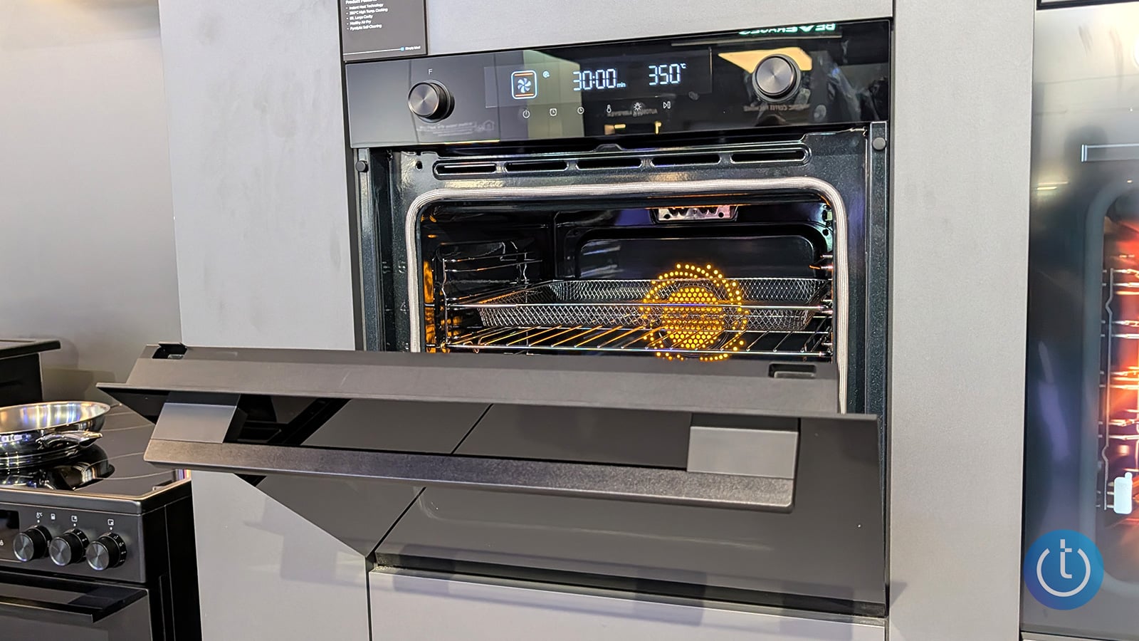 Midea SpaceMaster Series Built-in Oven