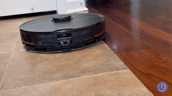 Video of Roborock S7 MaxV Ultra mopping tile floor