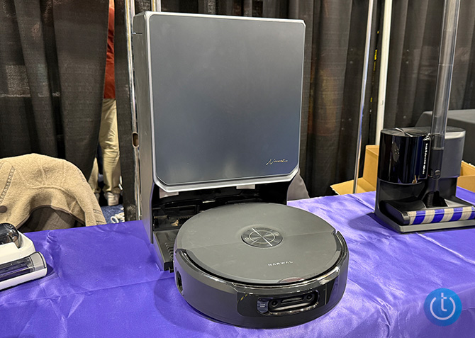 Narwal Flow 2 shown on a table