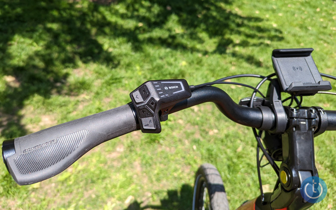 Closeup of Bosch handlebar-mounted LED Toggle switch