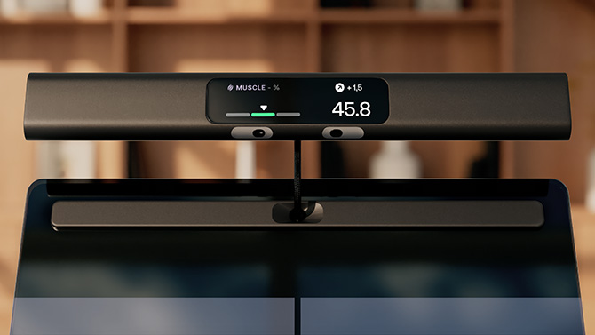 Withings BodyScan 2 handle's display showing body composition