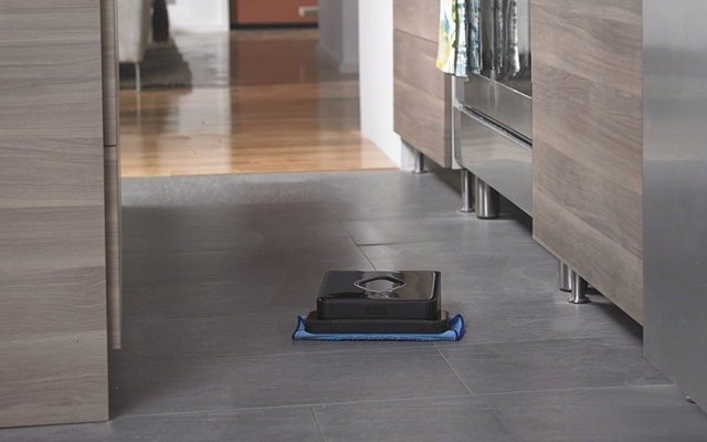 Robotic mop: iRobot Braava 380t Floor Mopping Robot