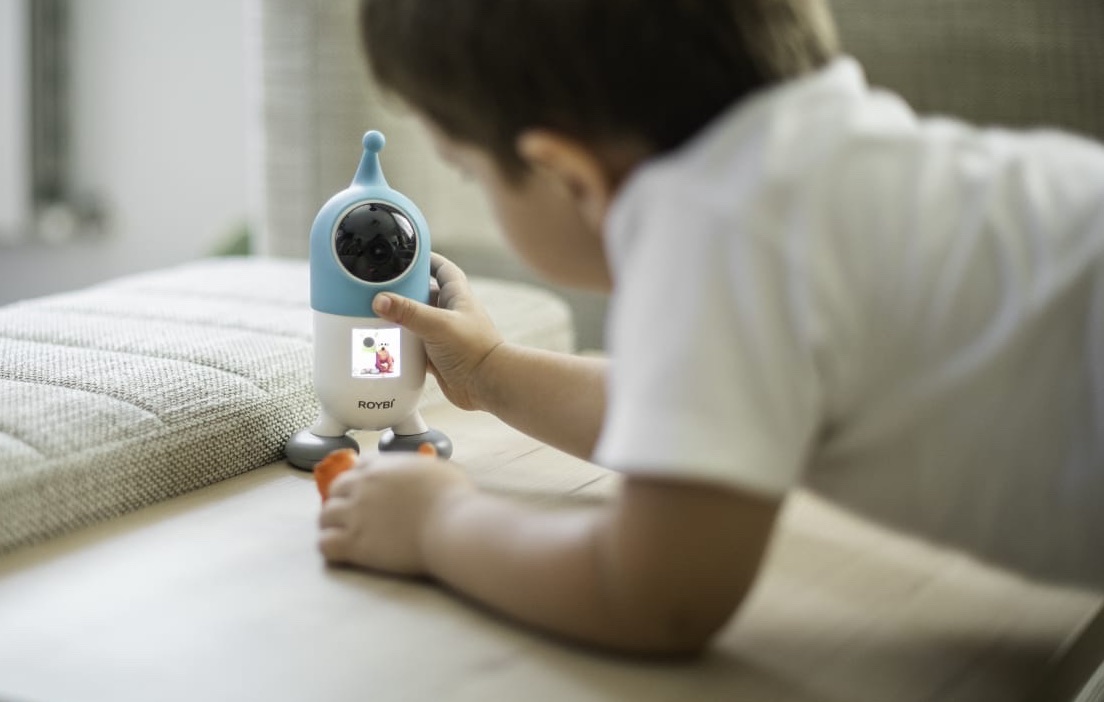 Roybi Robot personalized learning system