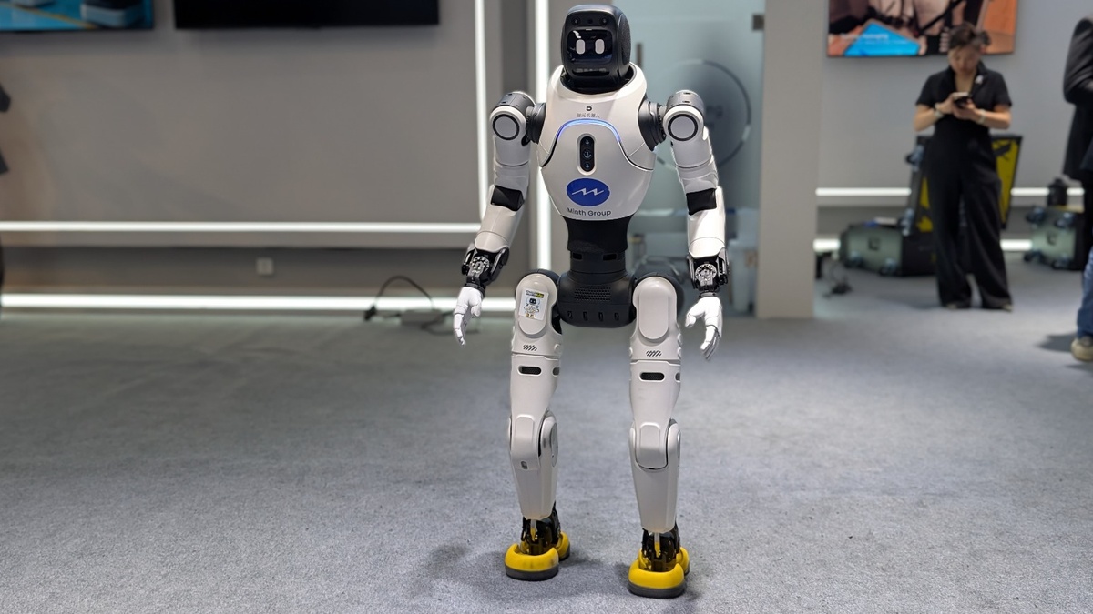 techlicious.com - Josh Kirschner - AGIBOT X2 Offers a Glimpse at the Future of Humanoid Robotics