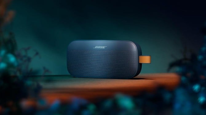 photo of Bose SoundLink Flex (2nd Gen) speaker