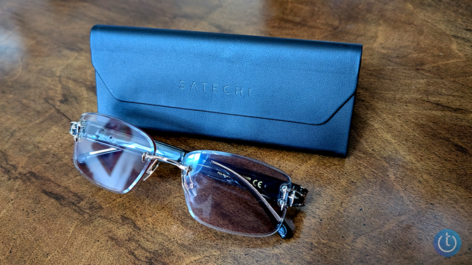 Satechi FindAll Glasses Case with a pair of glasses in front.