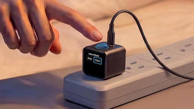 Anker Nano 45W USB-C charger with Smart Display showing selecting charging mode.