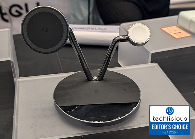 Anker Prime Wireless Charging Station. The Techlicious Editor's Choice Award logo is in the lower right.