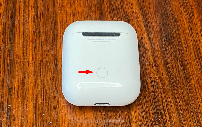 AirPods Setup button