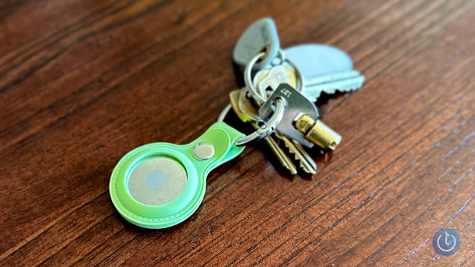 Apple AirTag on key ring