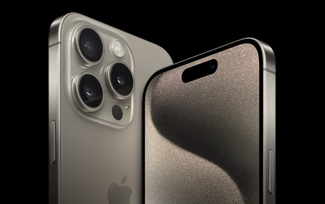 Closeup of the upper half of the iPhone 15 Pto from the front and back.