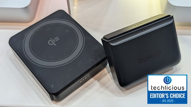 The Baseus EnerGeek GT01 is shown with the battery and plug detached. The Techlicious Editor's Choice Award logo is in the lower right.  