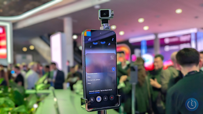 Honor's Robot Phone has a pop-up motorized camera that can track you as it records video.