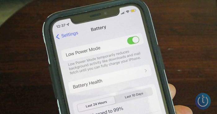 iPhone showing iOS 15 Battery Settings page.