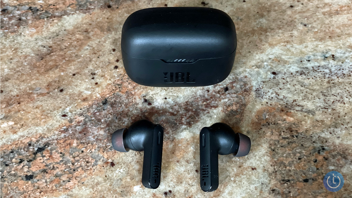 How to connect wireless & bluetooth headphones, headsets & earbuds