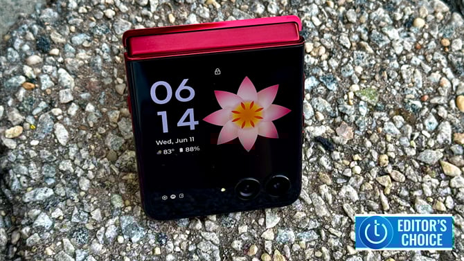 Motorola 2025 Razr Ultra is in tent mode with the screen cover showing. The Techlicious Editor's Choice Award logo is in the lower right corner
