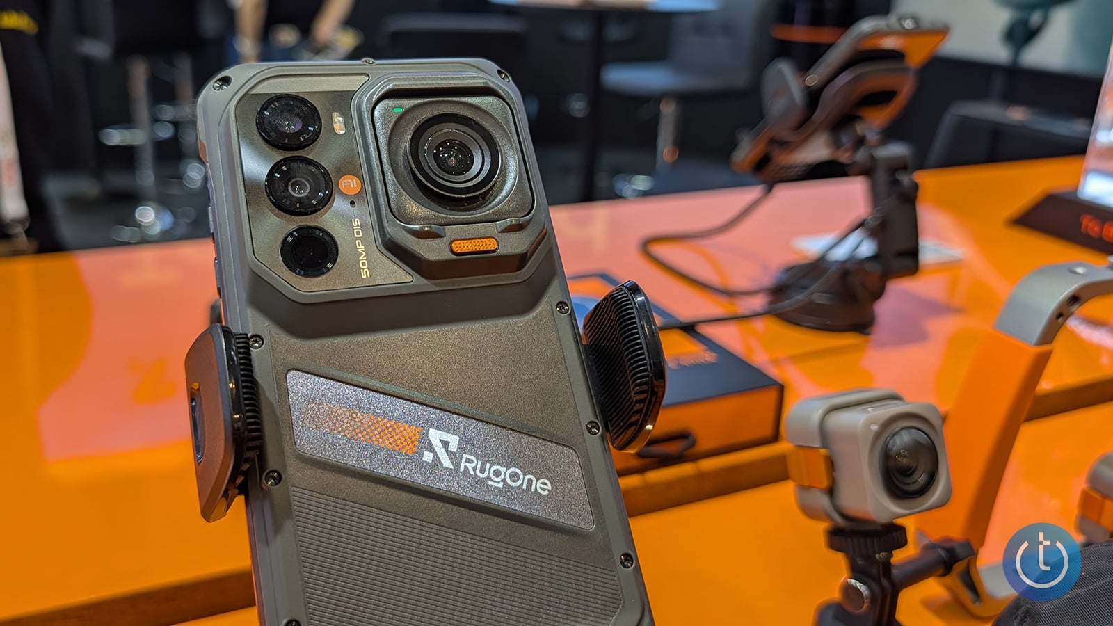 RugOne Xsnap 7 Pro smartphone