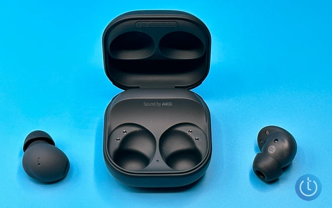 Samsung Galaxy Buds2 Pro with their case