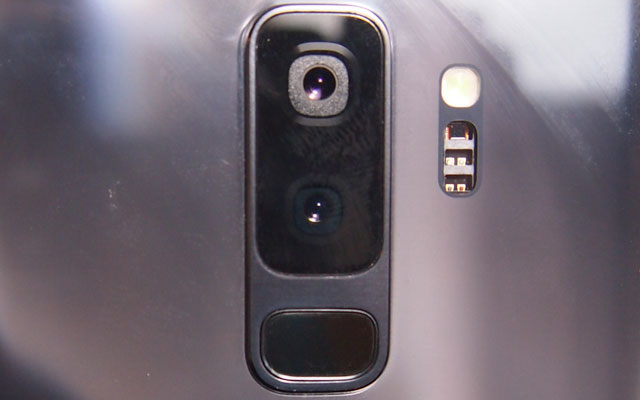 Samsung Dual Aperture camera