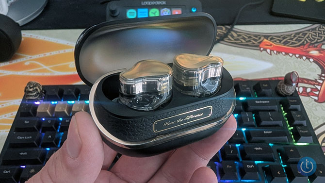 The SoundPEATS H3 are shown in their case with the lid open