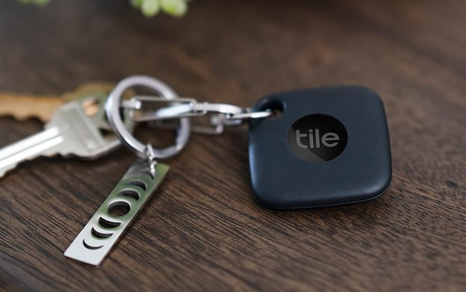 Tile Mate shown attached to a keyring.