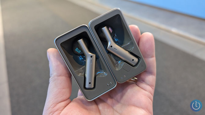 Timekettle W4 showing earbubd settting in dual section case
