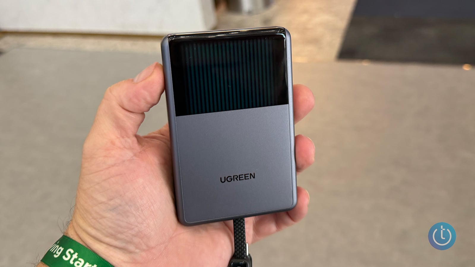 UGREEN MagFlow Pro Magnetic Power Bank 10,000mAh