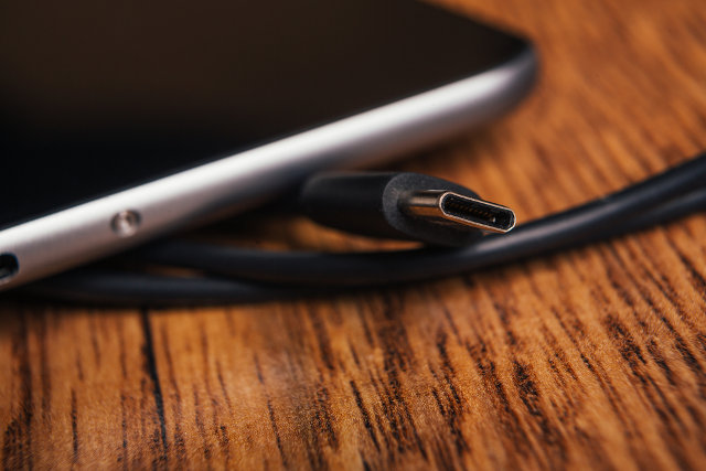 USB-C charger cable